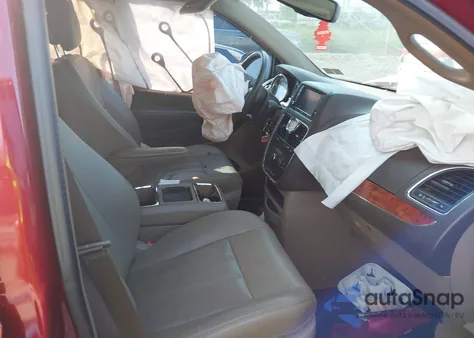 2015 Chrysler Town & Country Touring z USA, uszkodzony, nr VIN 2C4RC1BG3FR610990